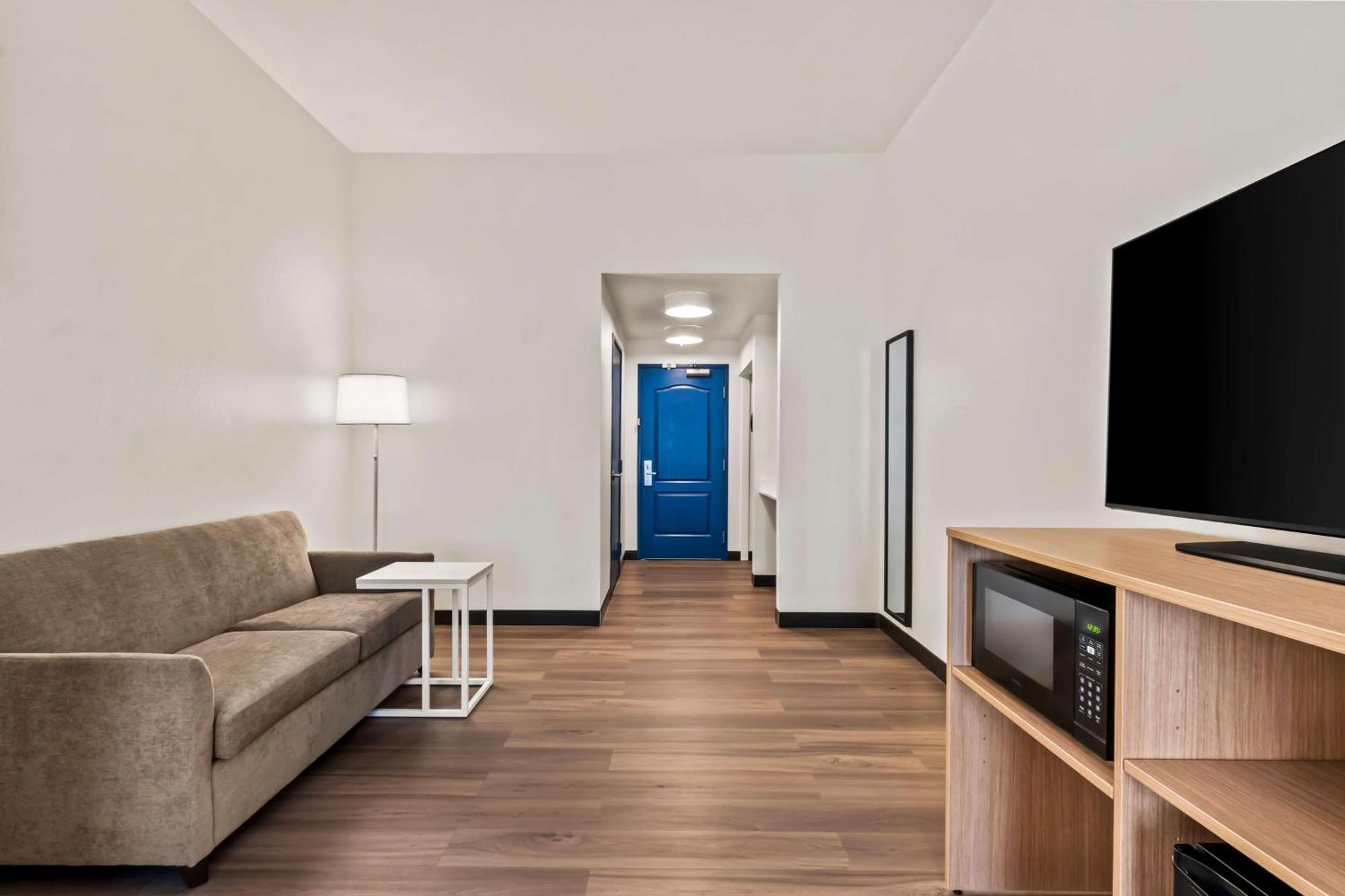 Spark By Hilton Phoenix East Меса Екстериор снимка