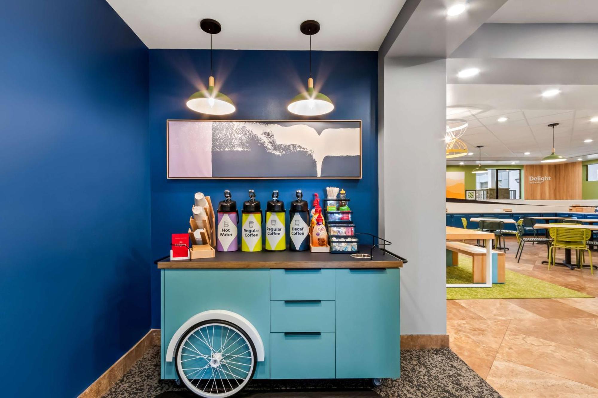 Spark By Hilton Phoenix East Меса Екстериор снимка